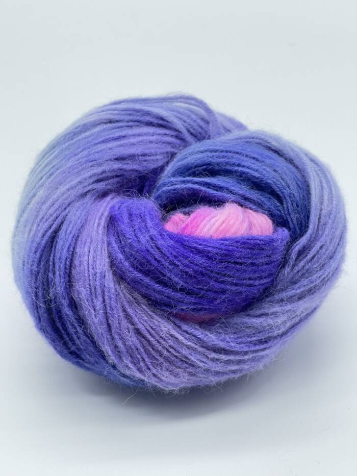 Baby Fluff DK – Lila Wonderland – Baby Alpaca Acrylic – handgefärbt