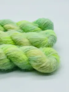 Brushed Suri-Alpaca-Suri-hellgrün-Neongelb