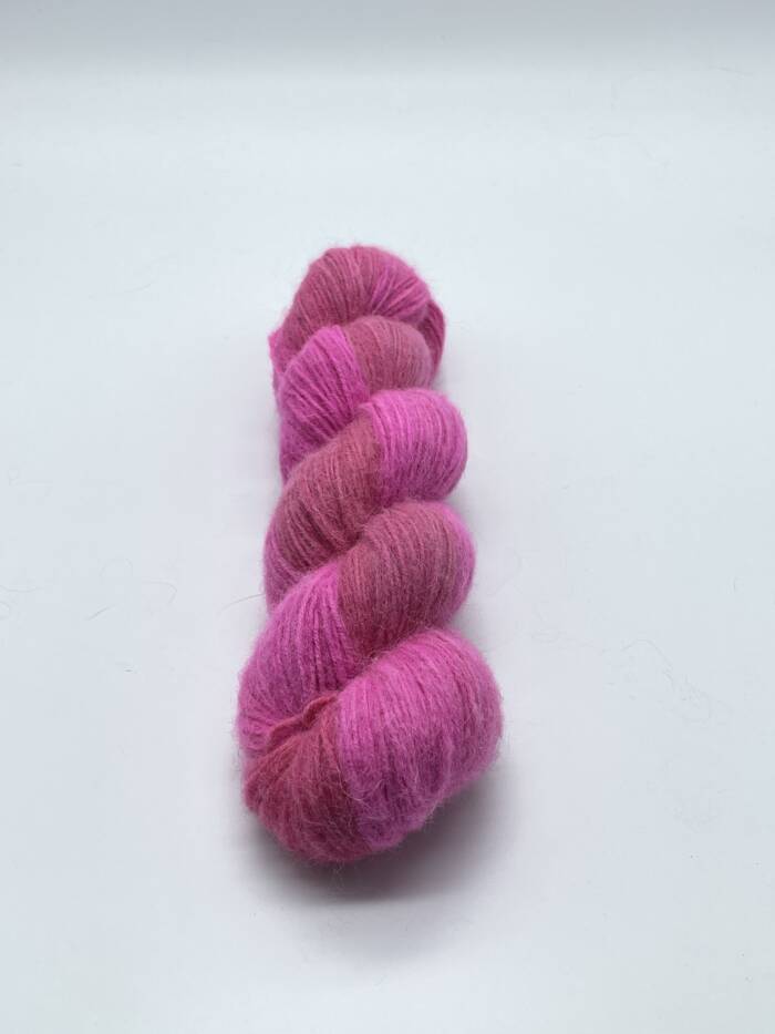 Baby Fluff-Hex Hex-Baby Alpaca-Pink-Rot-handgefärbt