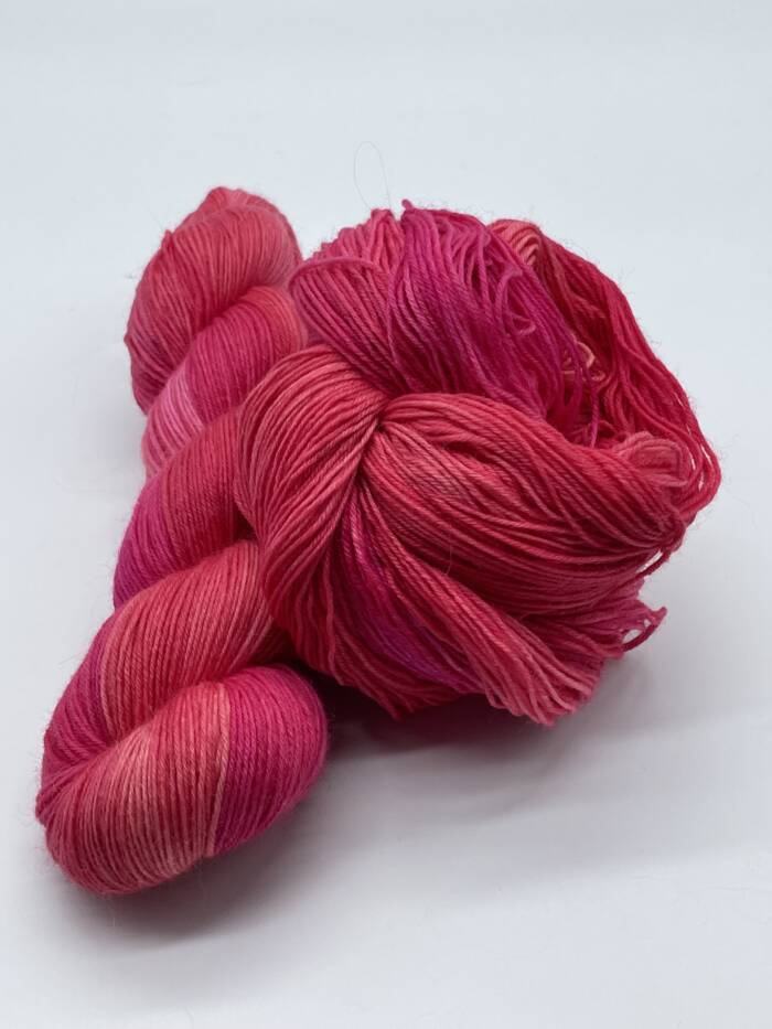 Trekkingwolle - Sockenwolle - handgefärbt - Rot-Magenta