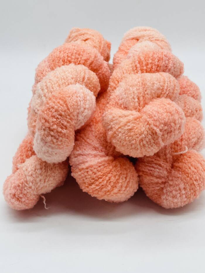 Peach Fuzz - Pantone 2024