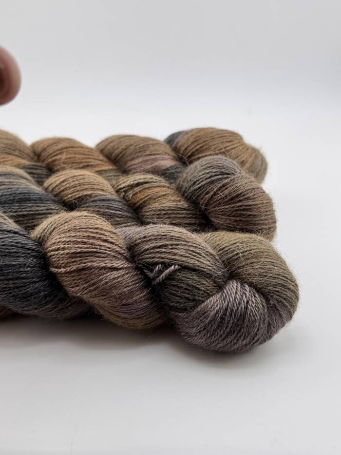Aura Umber – Bild 2