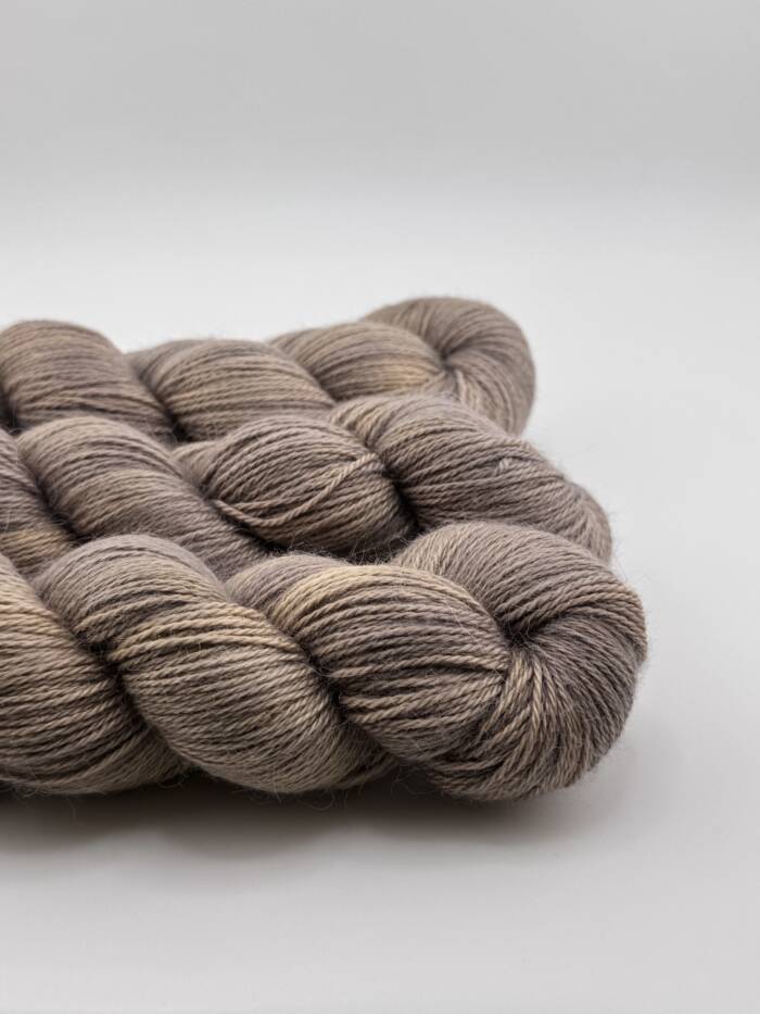Aura Sienna – Bild 2