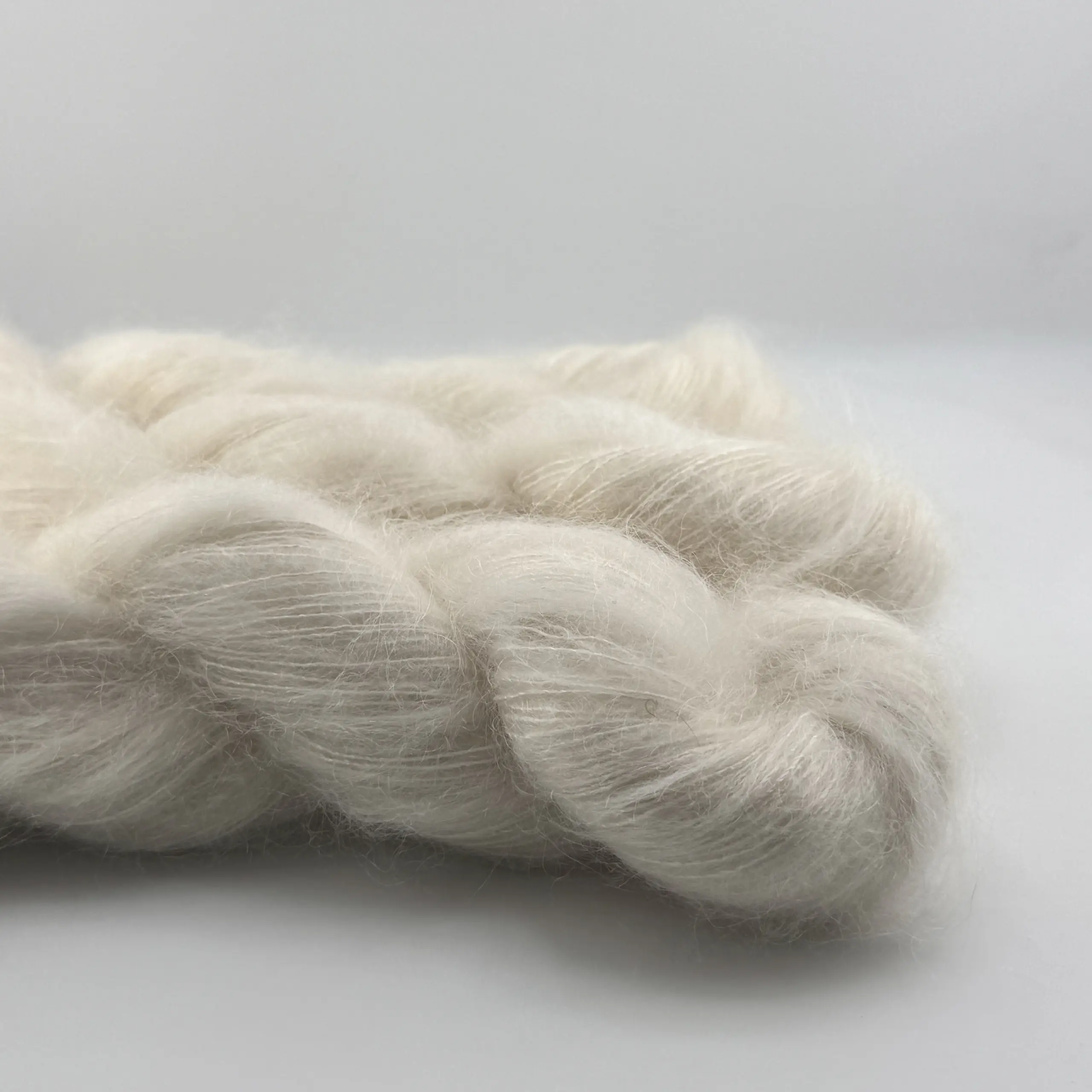 Cloud Dancer - mit kleinen Pailletten – Bild 2