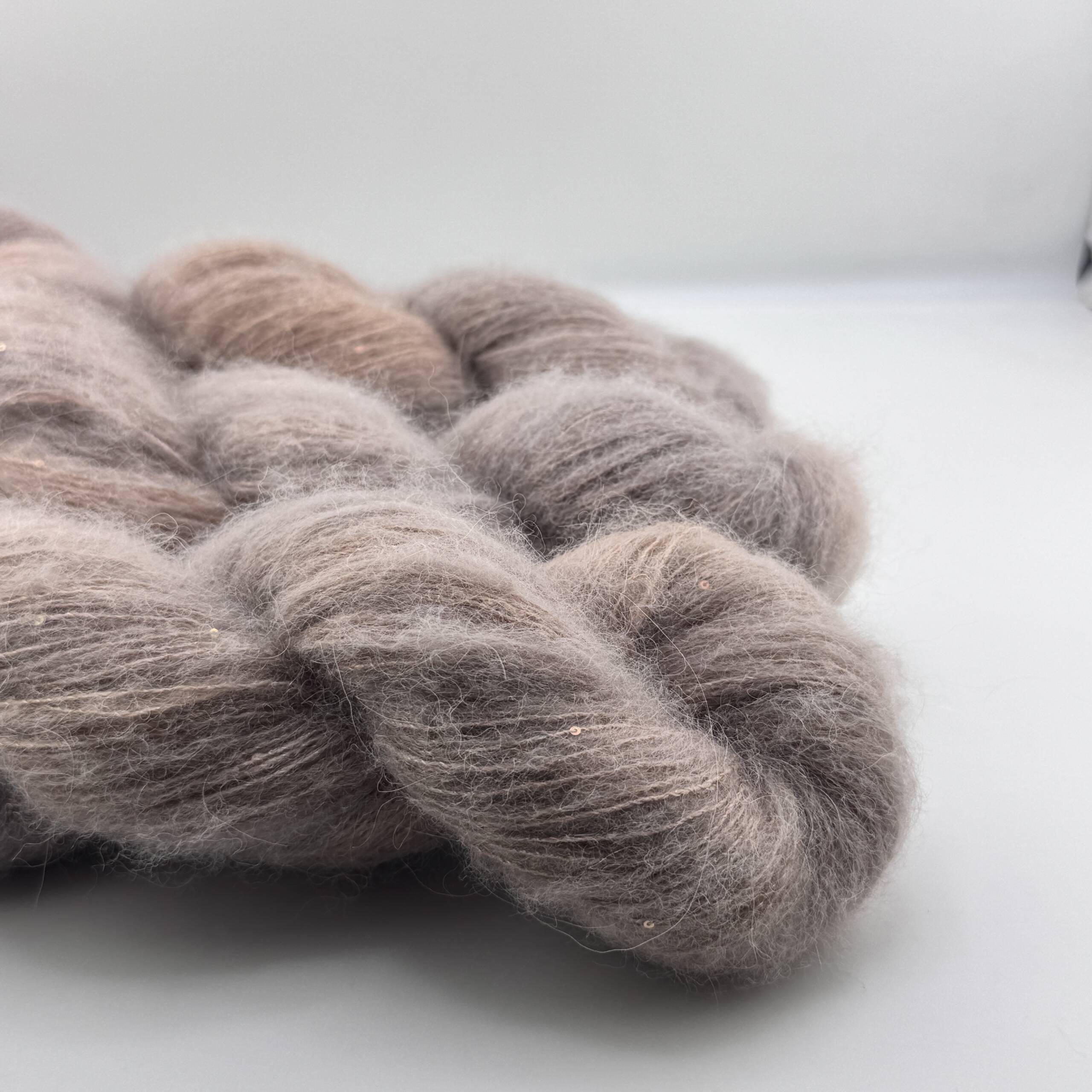 Urban Brown - mit kleinen Pailletten – Bild 2